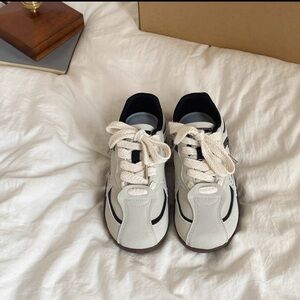 Stylish Cream and Black Men's Sneakers